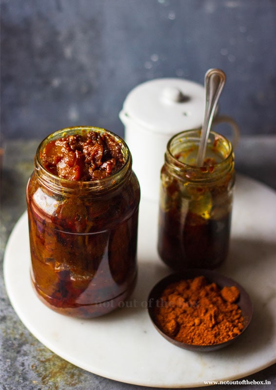 Spicy, Sweet & Sour Raw Mango Pickle / Kacha Amer Tok Jhal Misti Achar