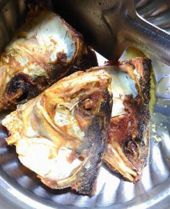 Fried Hilsa heads